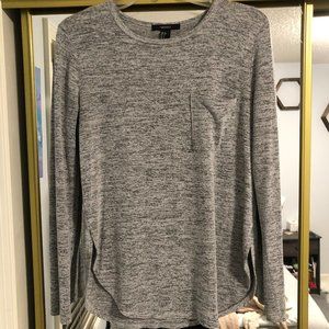 Forever 21 Heathered Gray Long Sleeve Lightweight Sweater with Front Pocket